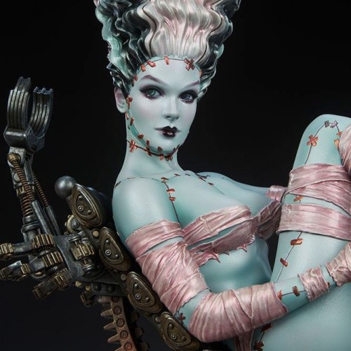 Frankie Reborn Olivia De Berardinis Statue by Sideshow Collectibles